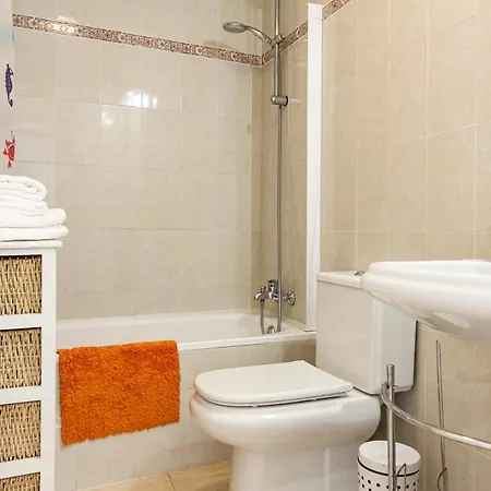 Excelente 2-Bed Apartment In Denia Near The Beach 아파트 *